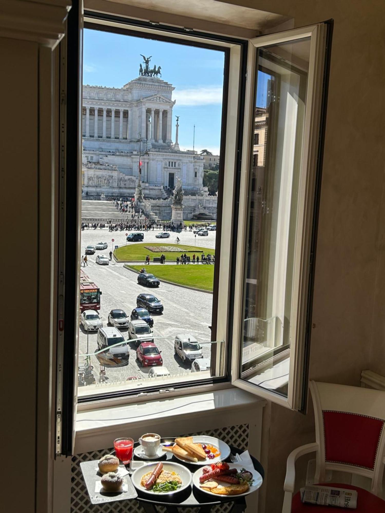 Piazza Venezia Luxury Suite Roma Exterior foto